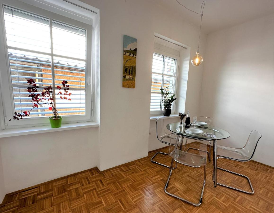 Charming Starry Night Apartment Λιουμπλιάνα Εξωτερικό φωτογραφία