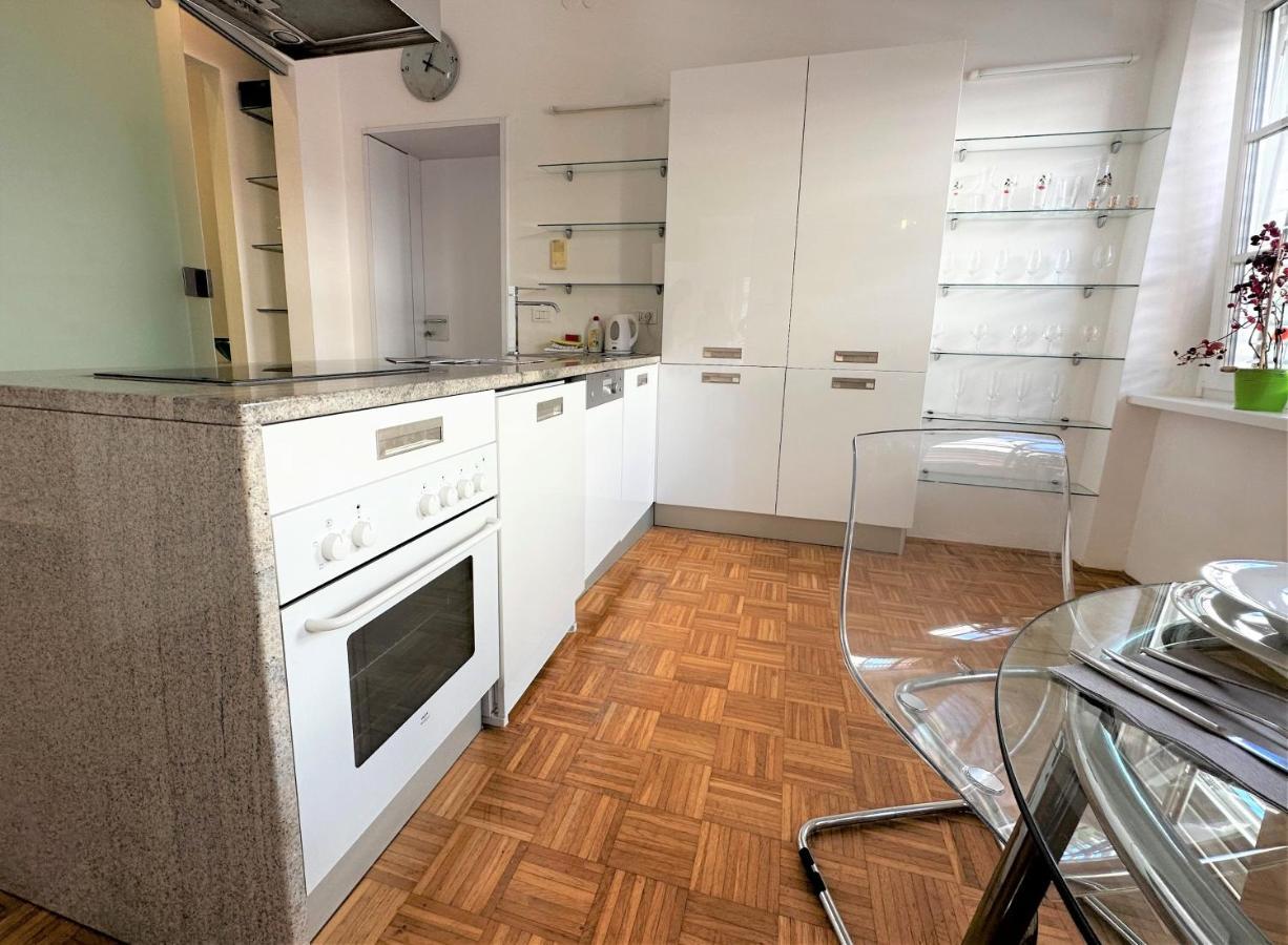 Charming Starry Night Apartment Λιουμπλιάνα Εξωτερικό φωτογραφία