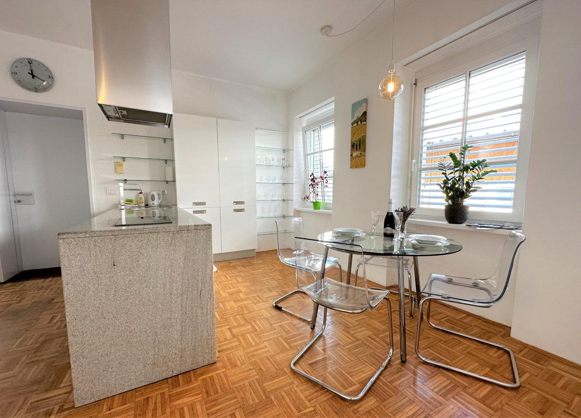 Charming Starry Night Apartment Λιουμπλιάνα Εξωτερικό φωτογραφία